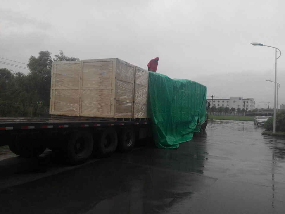 2017年6月北京創(chuàng)聯(lián)匯通電氣-雨中發(fā)貨現(xiàn)場(chǎng)，一直以顧客服務(wù)為較好